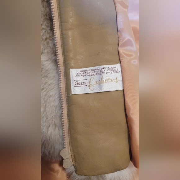 Vintage Sears Fashion White Faux Fur Women's Jacket❤️BEAUTIFUL!!!! Sz Sm/Med(16) - Picture 16 of 16